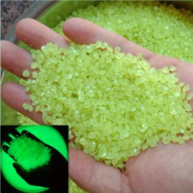 2000pcs/bag Glow In Dark Artificial Stone Gardening Aquarium Landscape Fluorescent Small Stone Vase Hourglass Luminous Sand Fluorescent Particles 50g (Color: Yellow)